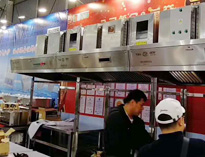   叼嘿软件大全2019年上海國際酒店用品展開展，引來不少遊客圍觀